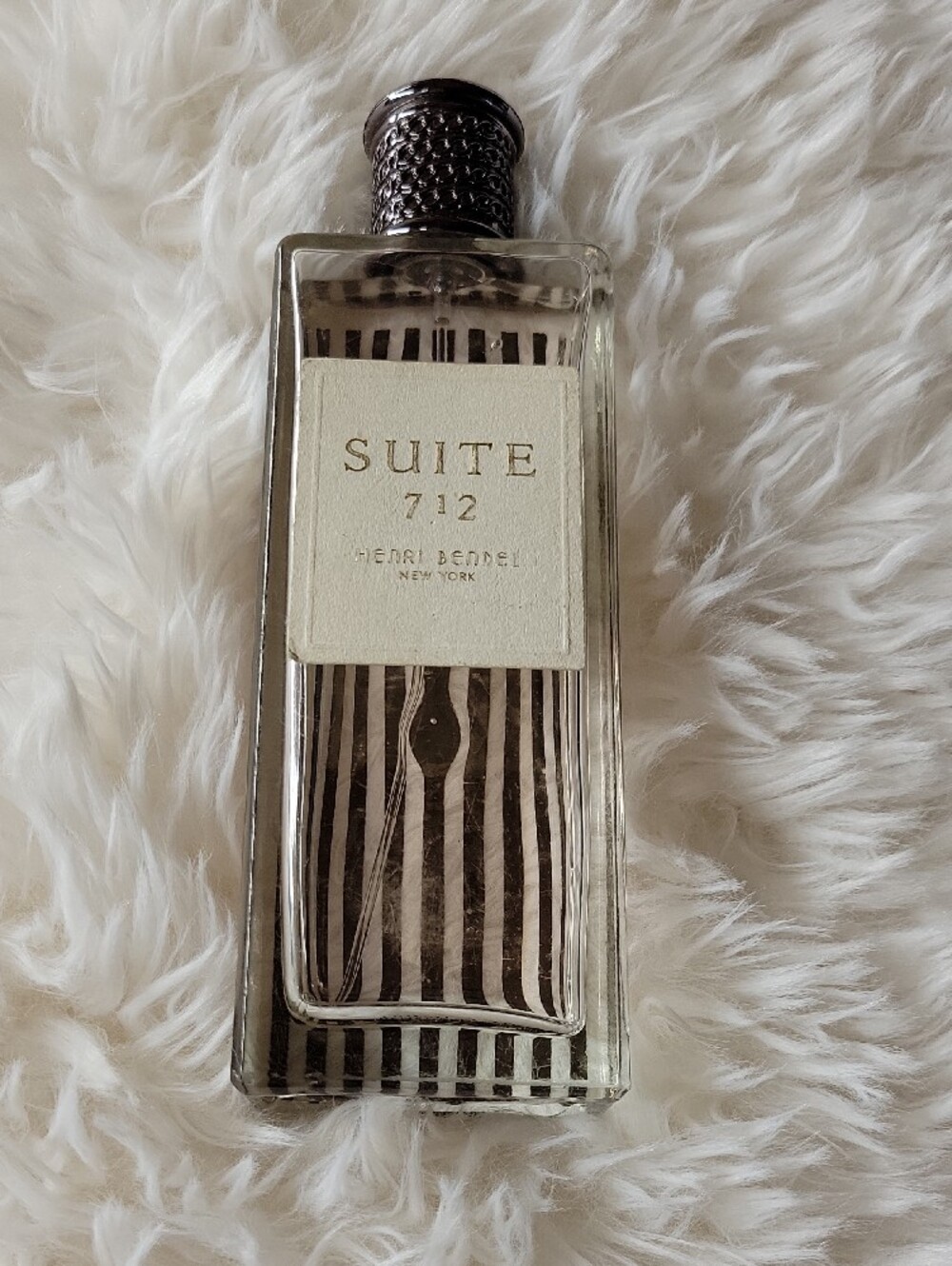 Henri Bendel Rare SUITE 712 Perfume (half-bottle) plus Draw String Bag - Picture 6 of 8